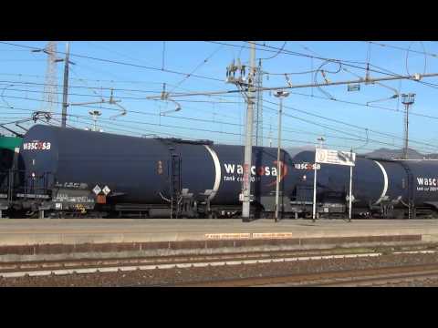 IL SALUTO DEL TIGRE CON CISTERNE WASCOSA IN TRANSITO : ARQUATA S. 15 - 4 - 2015.