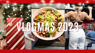 VLOGMAS 2023 day 8! chatty upper body workout, st nick’s day, opening gifts