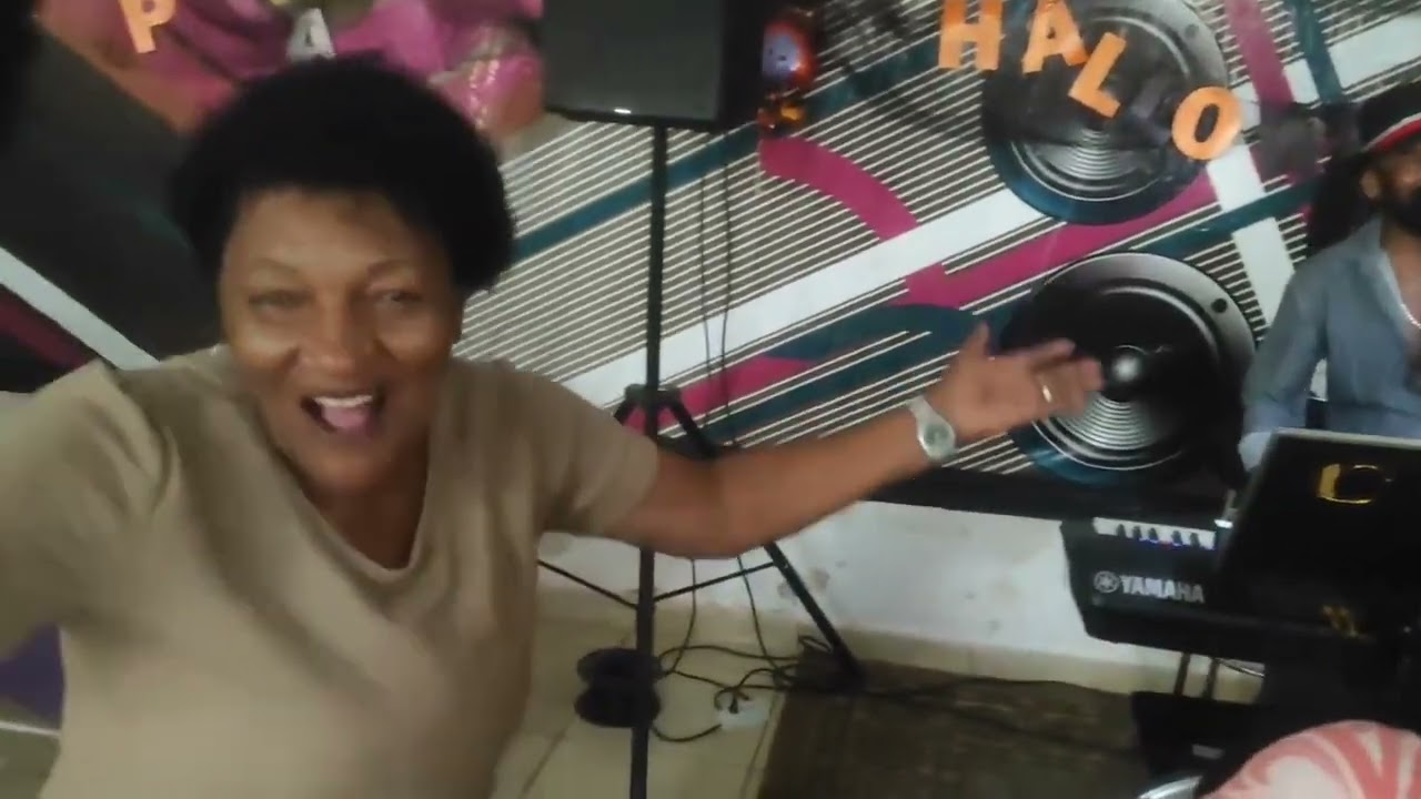  Baile do Clube Ideal - DIA DAS BRUXAS (HALLOWEEN) com Cláudio Fontella