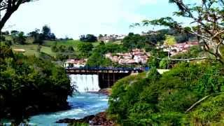 preview picture of video 'A Queda d'água da represa de Piraju'
