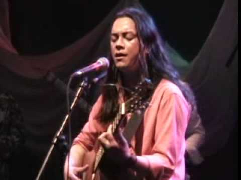 MITO Y FUSION RAPA NUI - MUJER