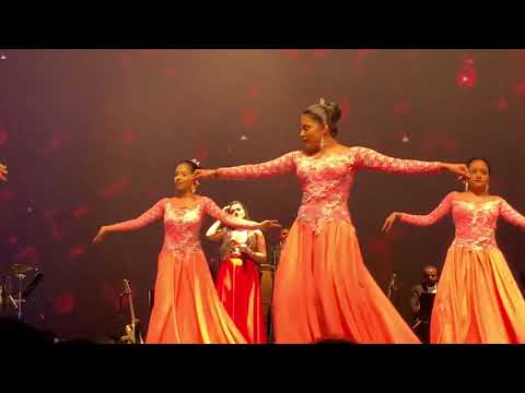 Supem Wee Sithina By Shanudrie Priyasad at Sakuna Wasanthaya Concert..