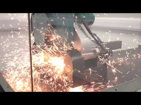Metalo pjaustytuvas 2200W Makita LW1401 video