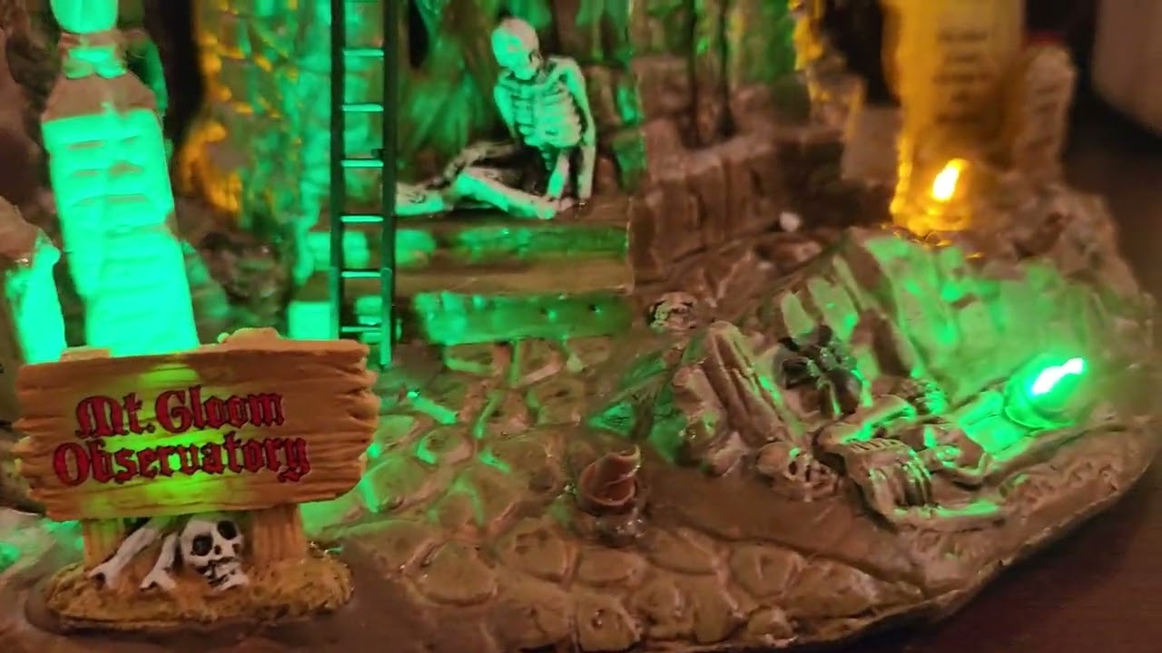 Lemax Spooky Town - Mt Gloom Observatory