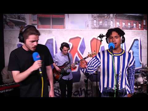 MNM: blackwave. - Hands Up