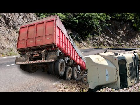 Bad Day Vs Truck! Top Idiots Dangerous Driving Skills - Heavy Truck & Excavator Fails Compilation