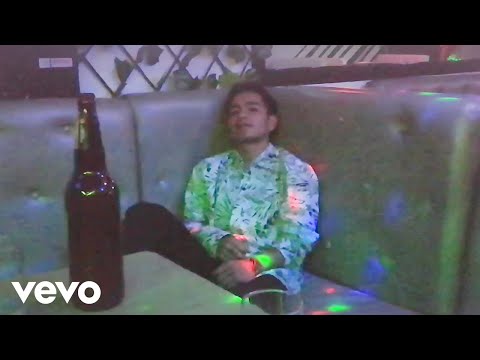 El PéreZ 04 - Con Una Copa De Alcohol (Official Music Video)