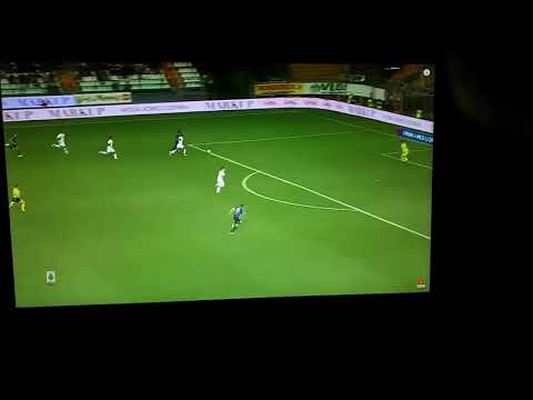 Proof that Duvan Zapata is a complete striker