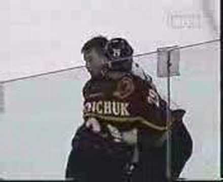 Darcy Hordichuk vs Eric Boulton
