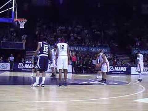 23 19-01-08 BCO-Bologna bis - Jerry scoort ook de bonus.mpg