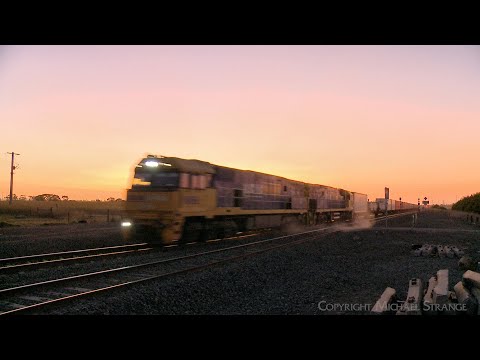 2PM5 Pacific National Intermodal Container Train At Sunset (8/2/2024) - PoathTV Australian Railways