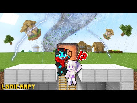 GIANT TORNADO vs Bunker - Minecraft!