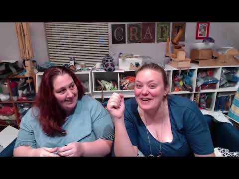 TheKnitGirllls Ep360 - Knitting With Mittens