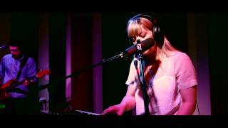 Basia Bulat - "Wires" - live on Sessions from the Box recorded at The Fur Vault PDX