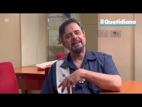 “A Mirror – uno spettacolo falso e non autorizzato” in scena a Cosenza