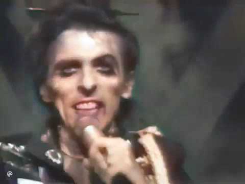 Alice Cooper - Capitol Theatre, Passaic, NJ, Oct. 10, 1981. HQ IN COLOUR full concert.