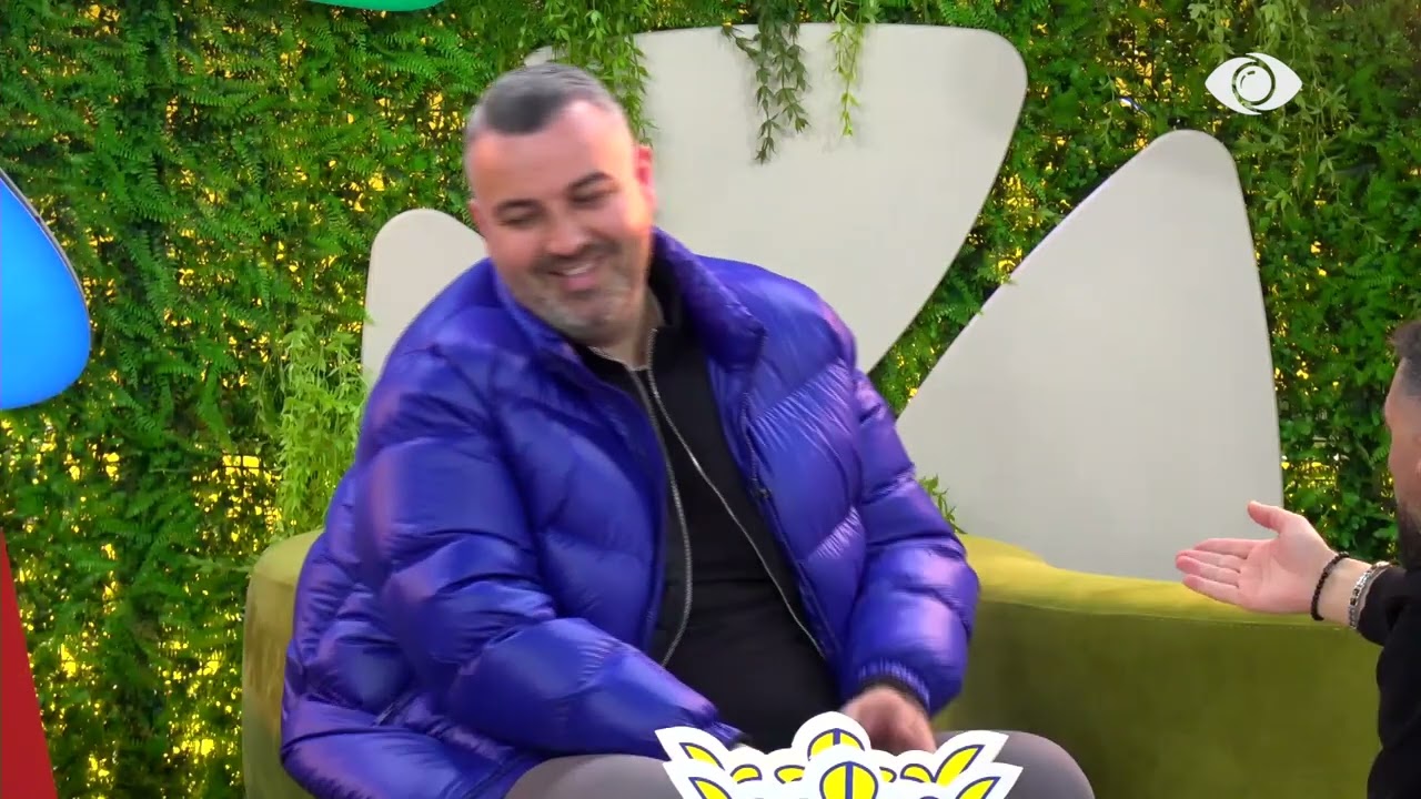 Asnjë burrë nuk kam gjetur këtu të bëj muhabet/ Rogerti-Mirit: Të pëlqen të qëndrosh me gratë ty