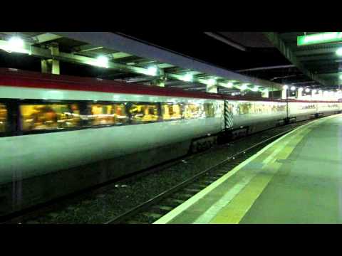 Freightliner 90016 working The Virgin Pretendolino departs Euston 14/10/2011