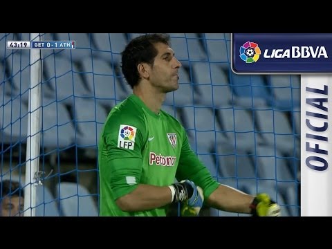 Penalti tirado por Diego Castro y paradón de Gorka Iraizoz