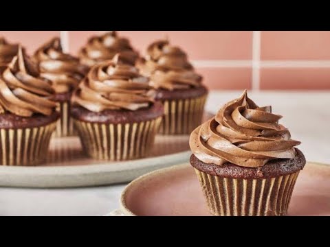 Easy chocolate coffee cupcakes 🧁 (recipe in description)