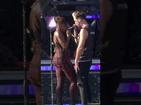 Do we make your hands clap? Drop a 👏 below! #HandClap #FitzAndTheTantrums #Lollapalooza #TBT