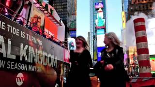 Times Square time lapse - Brian Reitzell & Shirely Manson - "Queen of the Bored" (American Gods)