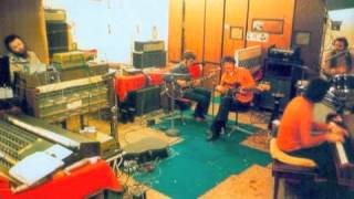 He Don't Love You (and he'll break your heart) - The Band / Levon and The Hawks