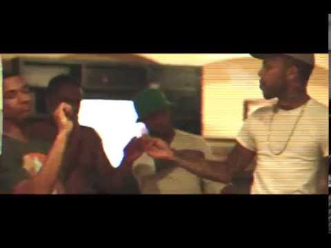 Deezy Dolla - Gives A Fuck(Freestyle) (Music Video) (2014)