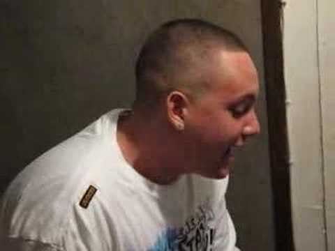 El piro cantando una loquera