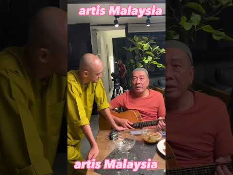 Tomok Dan Tok Ram Belanja Lagu Raya Bikin Syahdu, “Petikan Gitar Seorang Sifu…”