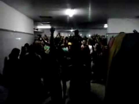 Torcida Sampaio Roots fazendo a festa nos corredores do Castelão o/