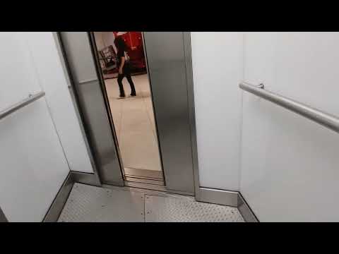 MEI hydraulic elevator at the Westfield World Trade Center mall (Manhattan, NY)