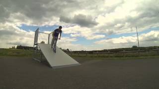 preview picture of video 'Edit trott skatepark de Chanteau'