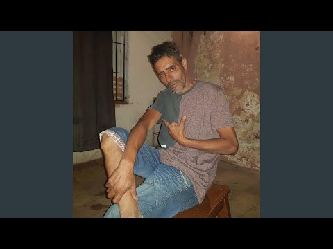 Bitch, RUN! (feat. Finn Nicotina)