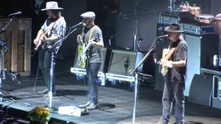 Neil Young - Walk On 2015-10-07 Live @ Chiles Center, Portland, OR