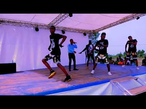 K2.COM FRAKADANG KPOFOU N'DJA au concert BÉNIN HOEGAME