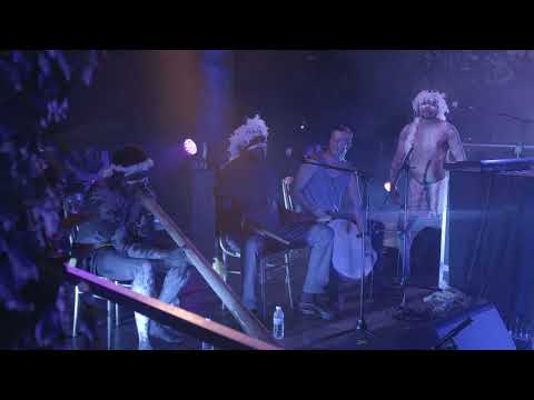 Larry Gurruwiwi and Malawurr "Fight For The Land" at Festival Reve De L'aborigene