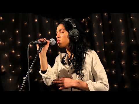 FKA twigs - Two Weeks (Live on KEXP)