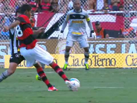 Luis Roberto: Como um gato! Minhau!