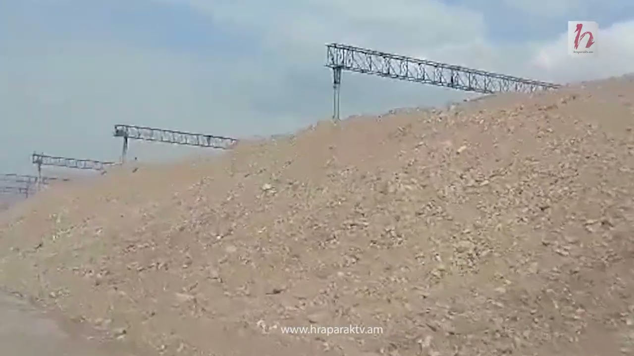 Երասխում հողից հսկայական պատնեշներ են սարքել` պաշտպանվելու համար