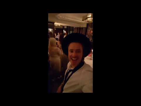 Free to Roam Acoustic / Roaming Band Live At The Ivy - *Entire Room Conga Line*