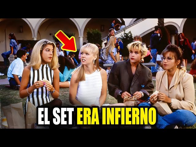 Vídeo relacionado con Beverly hills 90210 - vacances au beach club: - EDITION ILLUSTREE