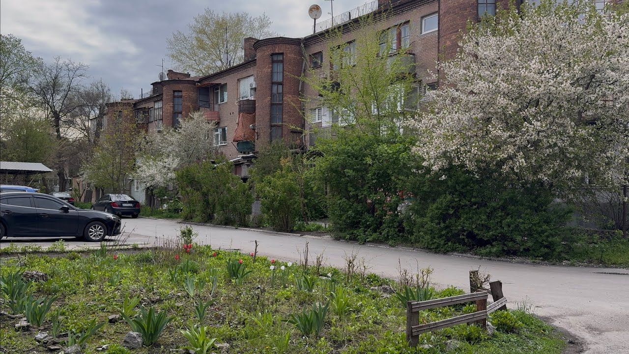 ЗАПОРОЖЬЕ | дворы в районе МЕТАЛЛУРГОВ 