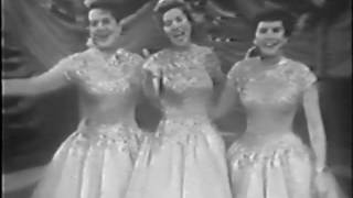 The Andrews Sisters Live - Bei Mir Bistu Shein &amp; South America, Take It Away