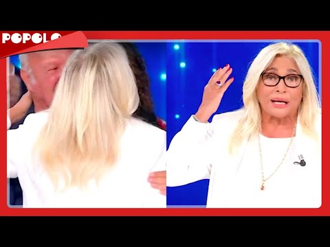 Domenica In, Mara Venier bacia il marito e scatta l'applauso