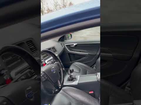 фото volvo v60 i рестайлинг 0