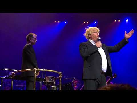 David Arnold vs. Michael Giacchino - Lewis MacLeod as Boris Johnson