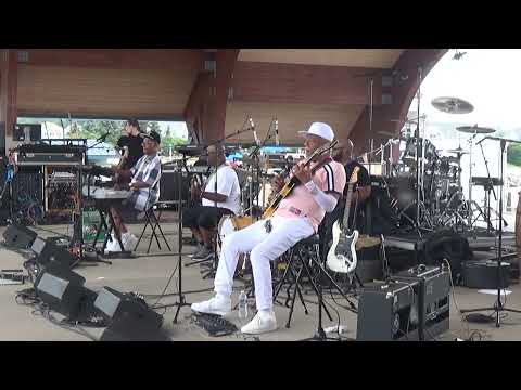 Beck and Ward Project (Ohio Players) performing "Skin Tight" live at Bayfront Funk Fest