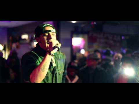 SKITSO FRENIC VS OFFISHAL REDZ  (CLASH OF THE TITANS RAP BATTLES )