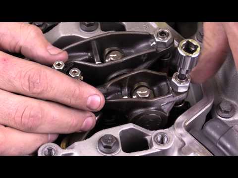 Adjusting  Valve Lash on Cummins 5.9l Engine